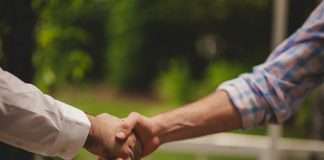 Applied Systems acquires Cytora to expand AI in insurance