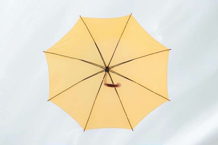 Insurers are dreaming of AI, but many are still anchored to outdated systems. A 2024 Novidea survey found that 41% of insurance professionals admit their core systems haven’t been updated in over five years. Even more striking, 76% of large firms rely on six or more systems, and nearly a fifth operate with ten or more. This tangled web of legacy technology undermines data quality, security, and scalability, threatening the very potential of AI to transform business.