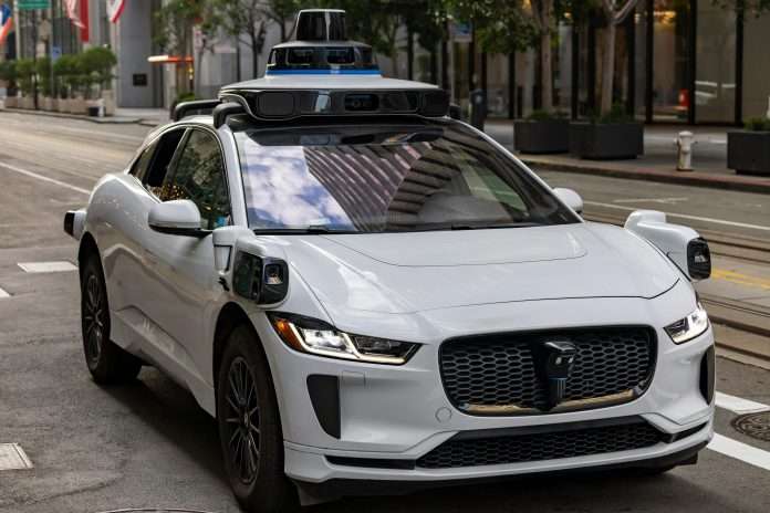 Roamly, an InsurTech focused on mobility insurance solutions, has launched a usage-based commercial insurance product for autonomous fleets that prices cover in real-time, and reduces costs when vehicles operate in autopilot mode, in partnership with Tesla.