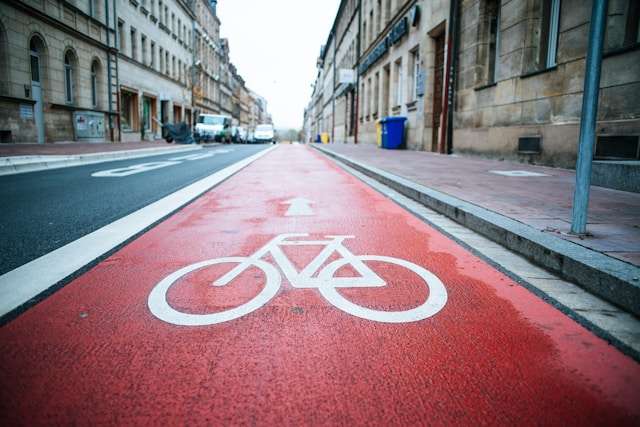markus-spiske-3IEOdMrSfU8-unsplash Road safety shift threatens motor insurers